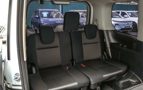 Nissan Serena IV, 2018 год, 2 100 000 рублей, 12 фотография
