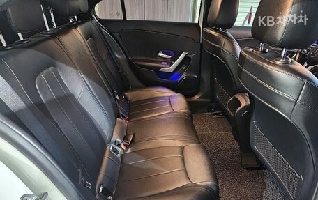 Mercedes-Benz A-Класс, 2022 год, 2 290 000 рублей, 11 фотография