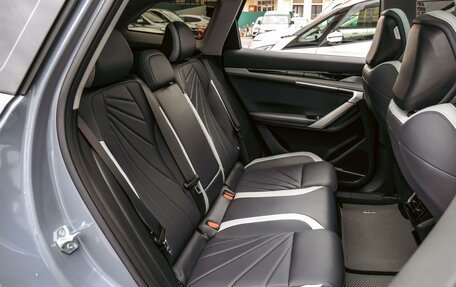 Geely Atlas, 2023 год, 2 950 000 рублей, 7 фотография