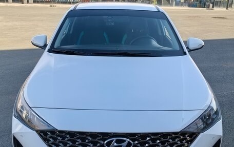 Hyundai Solaris II рестайлинг, 2021 год, 1 380 000 рублей, 10 фотография