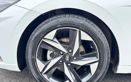 Hyundai Elantra, 2023 год, 1 390 000 рублей, 8 фотография