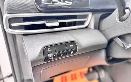 Hyundai Elantra, 2023 год, 1 390 000 рублей, 15 фотография