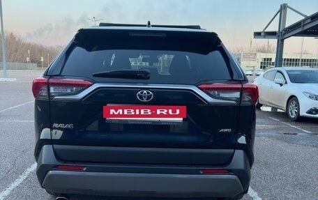 Toyota RAV4, 2022 год, 4 150 000 рублей, 4 фотография