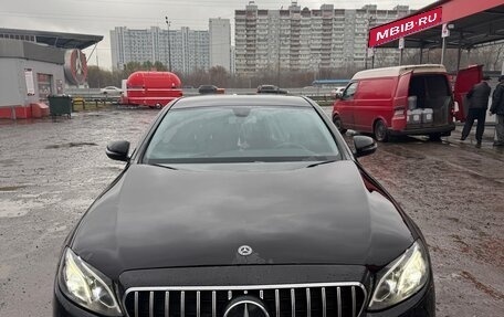 Mercedes-Benz E-Класс, 2016 год, 2 500 000 рублей, 1 фотография