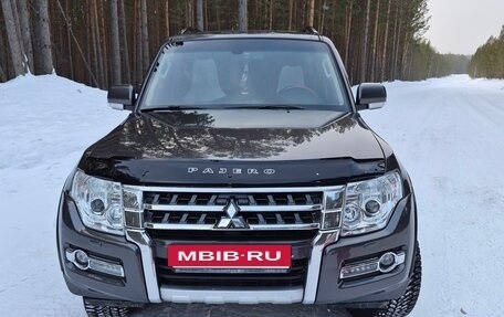 Mitsubishi Pajero IV, 2015 год, 2 850 000 рублей, 4 фотография