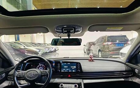 Hyundai Elantra, 2022 год, 1 395 000 рублей, 10 фотография