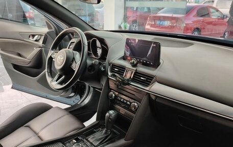 Mazda CX-4, 2022 год, 1 990 000 рублей, 7 фотография