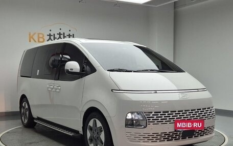 Hyundai Staria, 2025 год, 5 830 000 рублей, 2 фотография