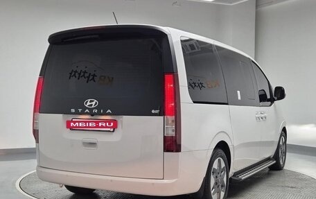 Hyundai Staria, 2025 год, 5 830 000 рублей, 4 фотография