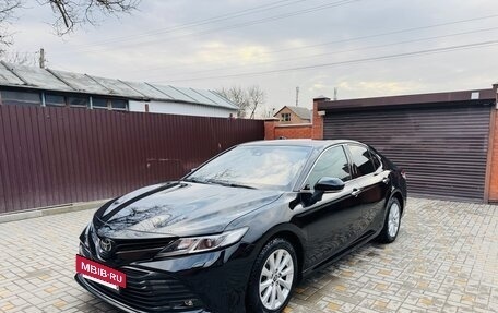 Toyota Camry, 2020 год, 2 500 000 рублей, 8 фотография