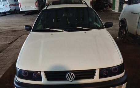 Volkswagen Passat B4, 1993 год, 170 000 рублей, 1 фотография