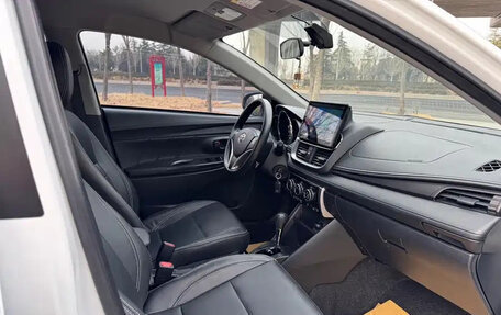 Toyota Yaris XP150 рестайлинг, 2022 год, 1 180 017 рублей, 10 фотография