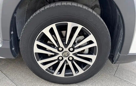 Toyota Yaris XP150 рестайлинг, 2022 год, 1 180 017 рублей, 13 фотография