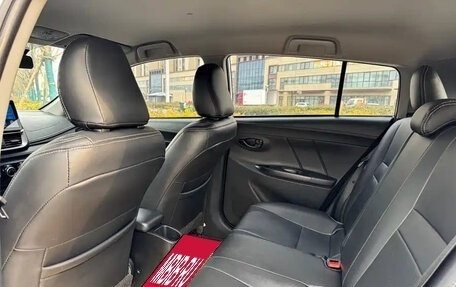 Toyota Yaris XP150 рестайлинг, 2022 год, 1 180 017 рублей, 11 фотография