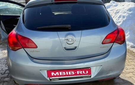 Opel Astra J, 2011 год, 650 000 рублей, 5 фотография