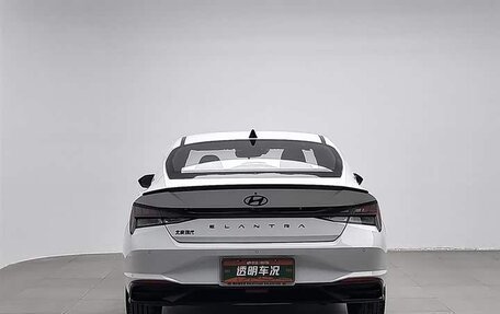 Hyundai Elantra, 2022 год, 1 300 000 рублей, 4 фотография