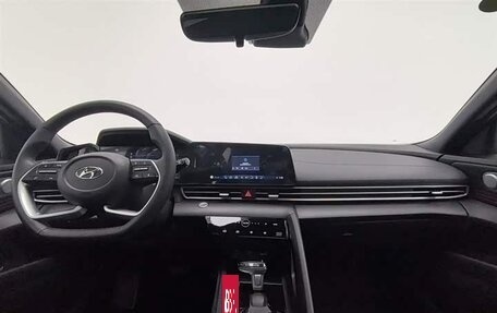 Hyundai Elantra, 2022 год, 1 300 000 рублей, 8 фотография