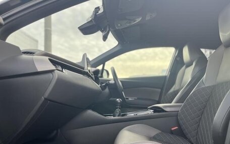 Toyota C-HR I рестайлинг, 2022 год, 1 220 325 рублей, 18 фотография