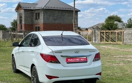 Hyundai Solaris II рестайлинг, 2014 год, 700 000 рублей, 1 фотография