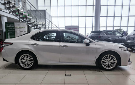 Toyota Camry, 2021 год, 3 050 000 рублей, 4 фотография