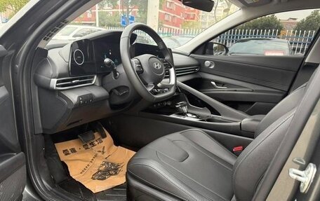 Hyundai Elantra, 2023 год, 1 590 000 рублей, 8 фотография