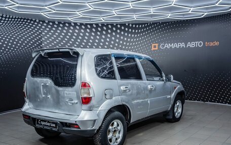 Chevrolet Niva I рестайлинг, 2004 год, 158 000 рублей, 2 фотография