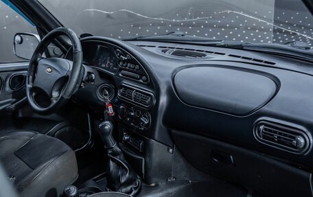 Chevrolet Niva I рестайлинг, 2004 год, 158 000 рублей, 9 фотография