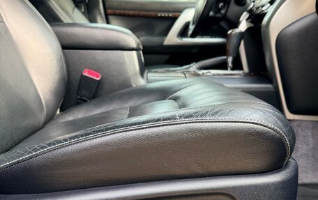 Toyota Land Cruiser 200, 2012 год, 4 300 000 рублей, 21 фотография