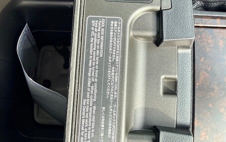 Toyota Land Cruiser 200, 2012 год, 4 300 000 рублей, 23 фотография