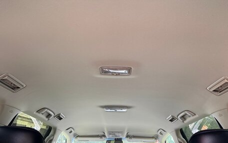 Toyota Land Cruiser 200, 2012 год, 4 300 000 рублей, 32 фотография