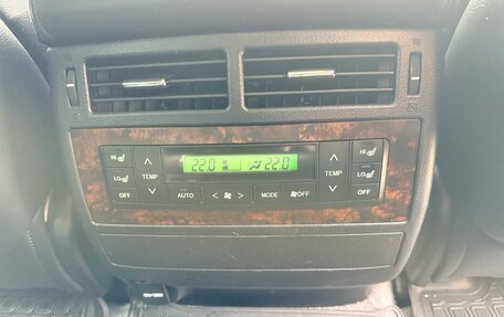 Toyota Land Cruiser 200, 2012 год, 4 300 000 рублей, 28 фотография