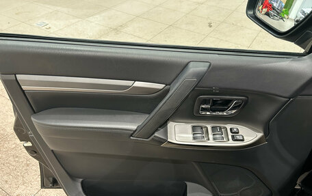 Mitsubishi Pajero IV, 2018 год, 2 549 000 рублей, 15 фотография