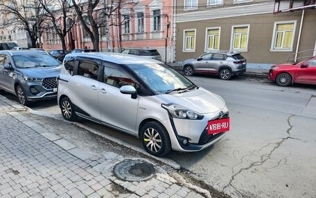 Toyota Sienta II, 2015 год, 1 250 000 рублей, 2 фотография
