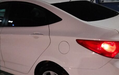 Hyundai Solaris II рестайлинг, 2011 год, 750 000 рублей, 7 фотография