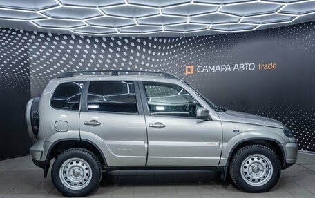 Chevrolet Niva I рестайлинг, 2017 год, 696 000 рублей, 5 фотография