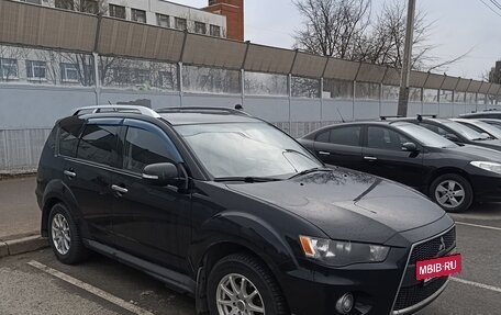 Mitsubishi Outlander III рестайлинг 3, 2010 год, 905 000 рублей, 8 фотография