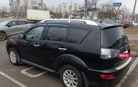 Mitsubishi Outlander III рестайлинг 3, 2010 год, 905 000 рублей, 4 фотография