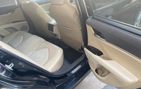 Toyota Camry, 2020 год, 1 990 000 рублей, 8 фотография