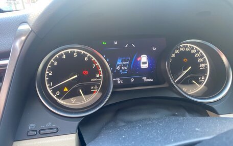 Toyota Camry, 2020 год, 1 990 000 рублей, 13 фотография