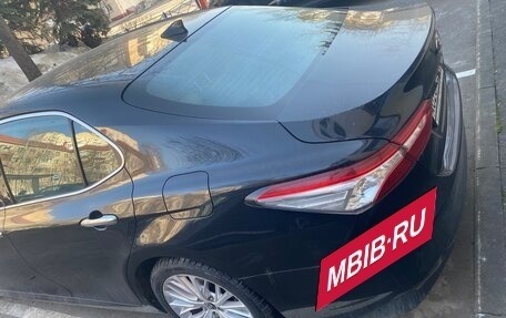 Toyota Camry, 2020 год, 1 990 000 рублей, 5 фотография