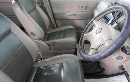 Nissan Serena II, 2003 год, 579 000 рублей, 11 фотография