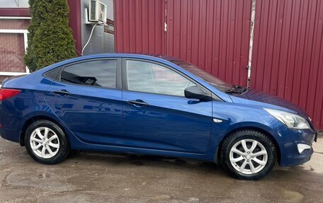 Hyundai Solaris II рестайлинг, 2015 год, 810 000 рублей, 1 фотография