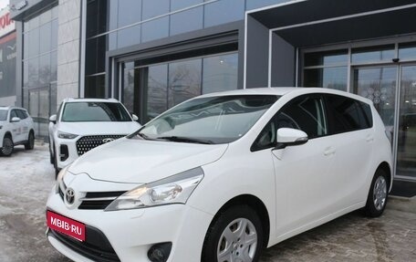Toyota Verso I, 2013 год, 1 090 000 рублей, 1 фотография
