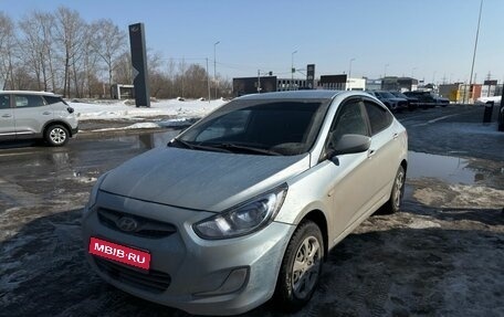 Hyundai Solaris II рестайлинг, 2011 год, 632 000 рублей, 1 фотография
