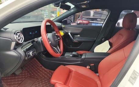 Mercedes-Benz A-Класс, 2021 год, 1 999 000 рублей, 7 фотография