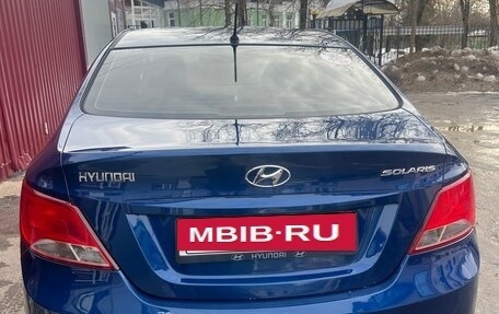 Hyundai Solaris II рестайлинг, 2015 год, 810 000 рублей, 3 фотография