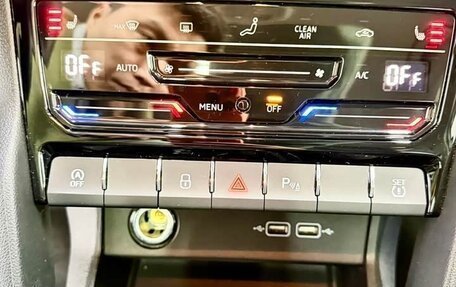 Skoda Karoq I, 2023 год, 2 110 000 рублей, 19 фотография