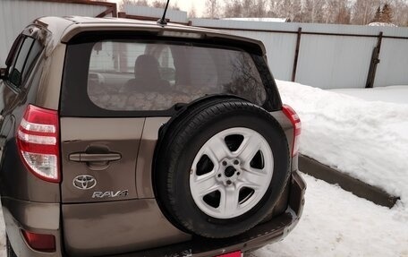 Toyota RAV4, 2010 год, 950 000 рублей, 3 фотография