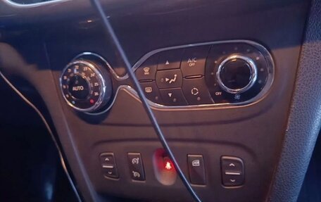 Renault Sandero II рестайлинг, 2016 год, 670 000 рублей, 4 фотография