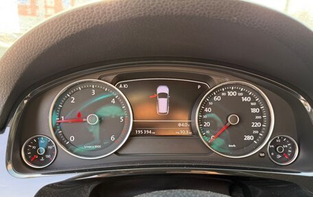 Volkswagen Touareg III, 2012 год, 1 900 000 рублей, 11 фотография